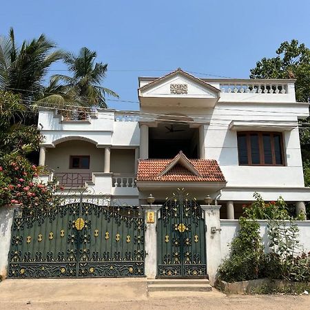 Tulip Villa 3Bhk 2Bhk And 1Bhk Located Near Chunnambar Boat House And Paradise Beach Pūrnānkuppam Εξωτερικό φωτογραφία