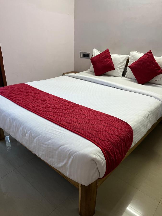 Tulip Villa 3Bhk 2Bhk And 1Bhk Located Near Chunnambar Boat House And Paradise Beach Pūrnānkuppam Εξωτερικό φωτογραφία